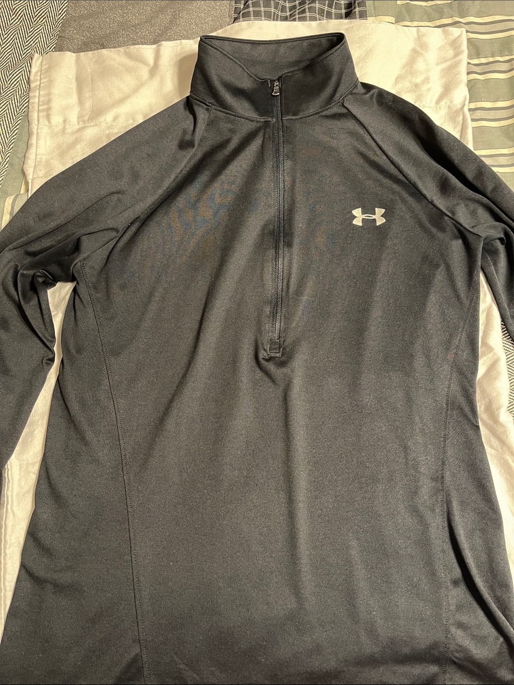 Under Armour Black Women’s Quarter-Zip Performance Pullover medium